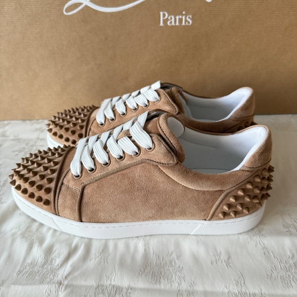 Christian Louboutin 3240053 Women's Vieira 2 Orlato Flat spikes, sizes - Picture 2 of 13